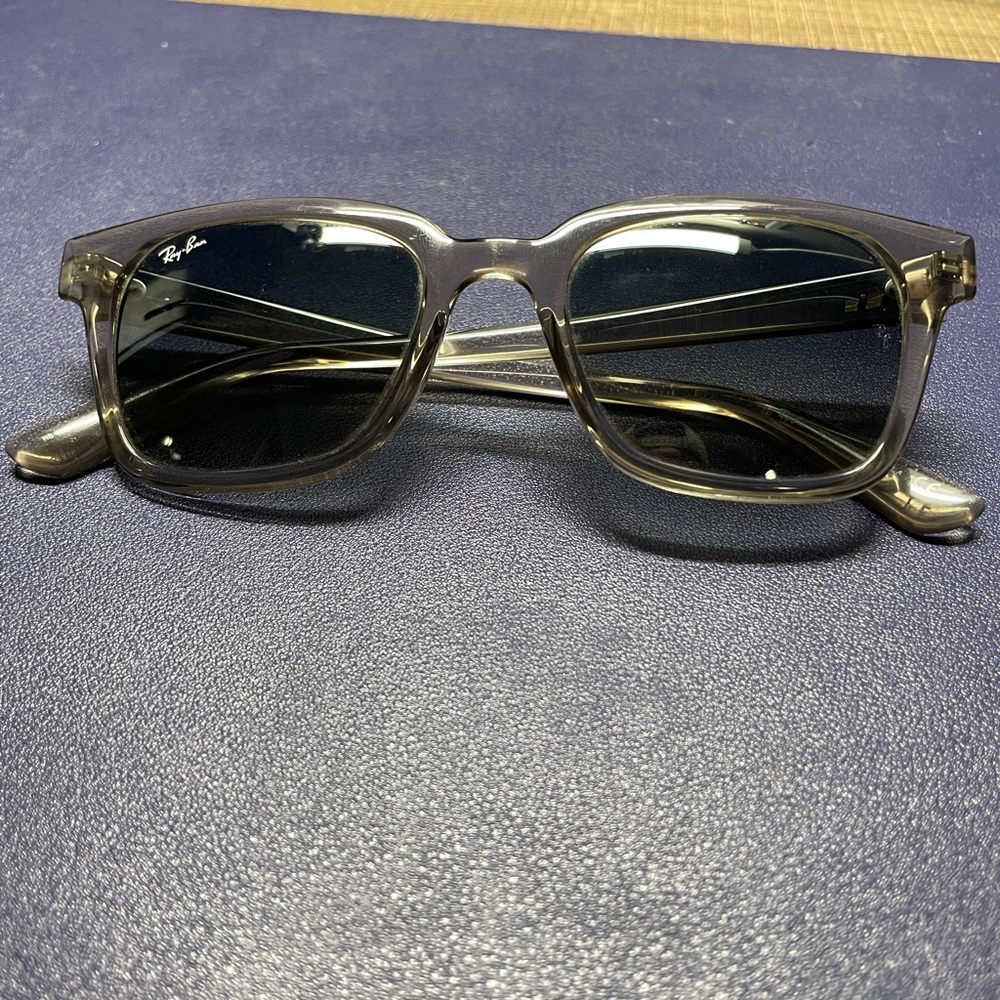 Rayban transparent gray sunglasses-RB4323